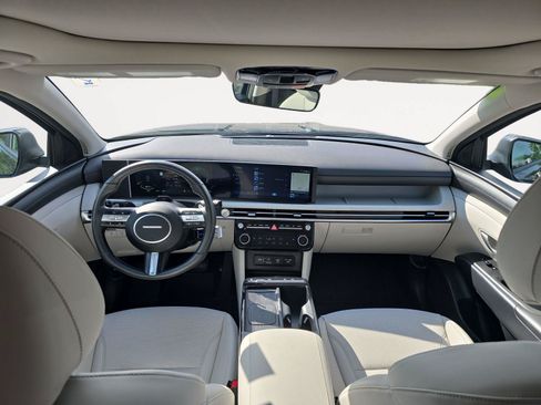 Certified 2025 Hyundai Tucson SEL AWD/4WD image 16