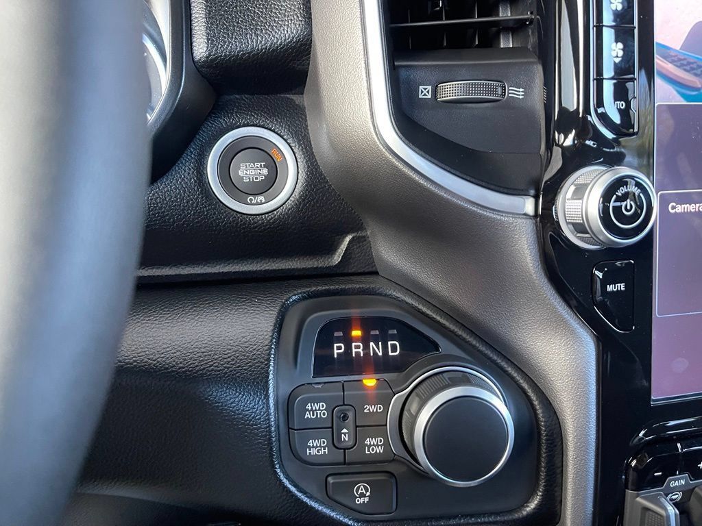 New 2026 RAM 1500 Big Horn AWD/4WD image 22