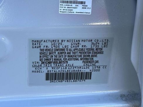 New 2025 Nissan Versa SR w/ Trunk Package image 25