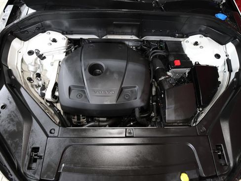 Used 2019 Volvo XC90 T5 Momentum FWD image 27