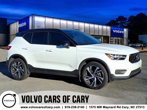 Used 2020 Volvo XC40 T4 R-Design w/ Protection Package Premier image 1