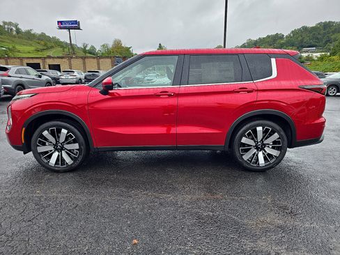 New 2025 Mitsubishi Outlander SE image 7