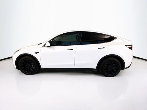 Used 2024 Tesla Model Y Long Range image 8