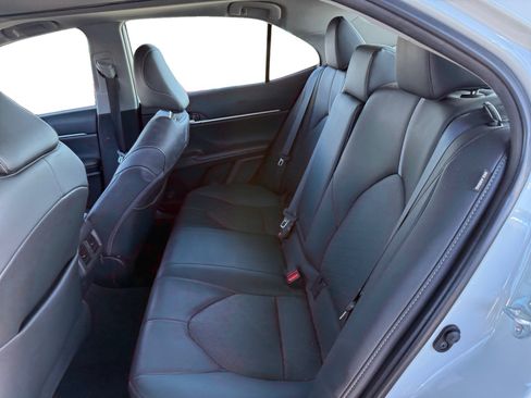 Used 2023 Toyota Camry XSE FWD image 11