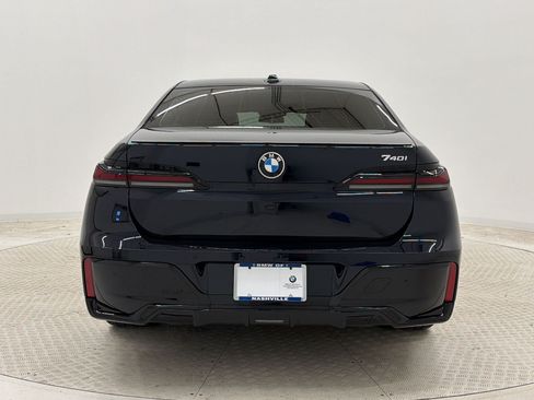 Used 2023 BMW 740i w/ Parking Assistance Package RWD image 10
