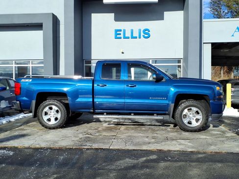Used 2017 Chevrolet Silverado 1500 LT w/ All Star Edition image 2