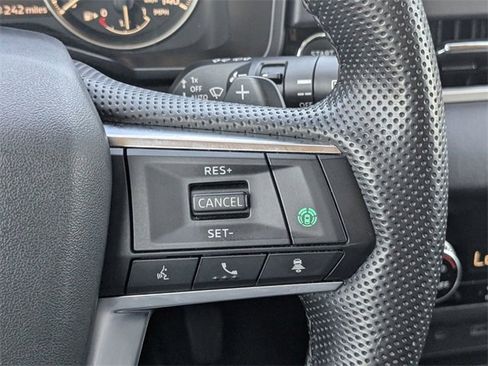 Used 2024 Mitsubishi Outlander SE image 29