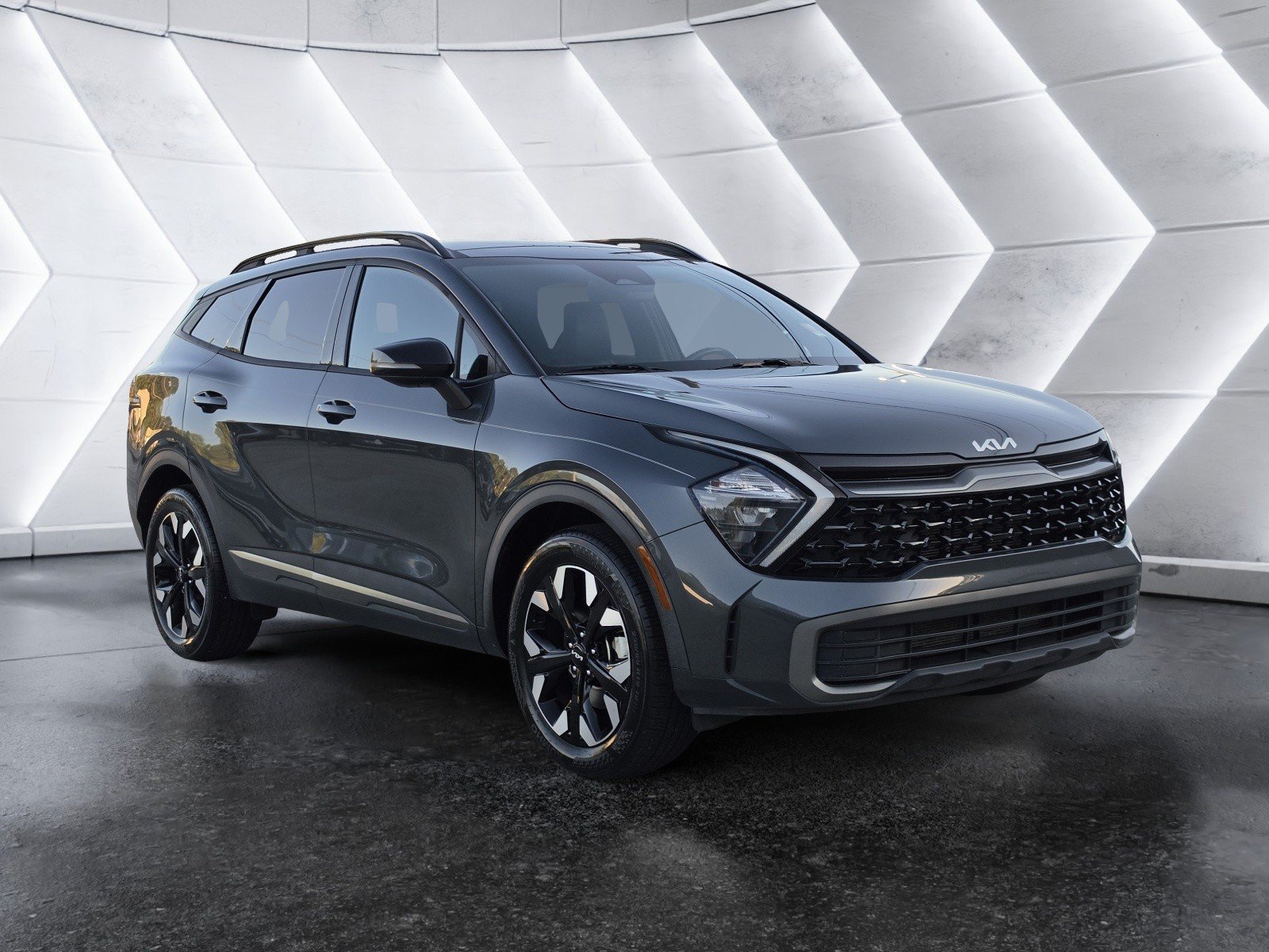 Used 2023 Kia Sportage X-Line w/ X-Line Premium Package AWD/4WD image 2