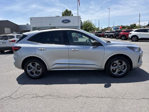 Certified 2024 Ford Escape ST-Line AWD/4WD image 3
