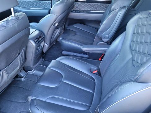 Used 2022 Hyundai Palisade Calligraphy w/ Winter Package FWD image 11
