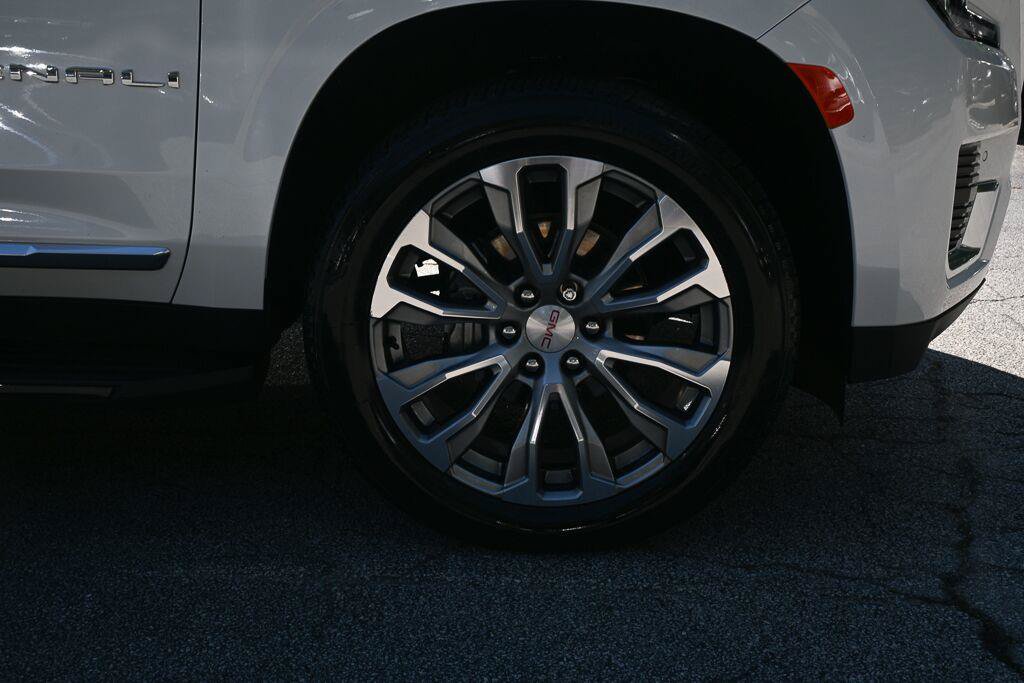 Used 2021 GMC Yukon Denali AWD/4WD image 29