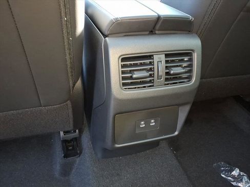 New 2026 Nissan Rogue SV w/ SV Premium Package image 37