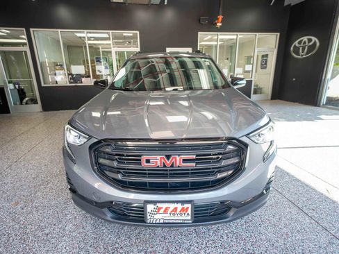 Used 2021 GMC Terrain SLE w/ Elevation Edition FWD image 6