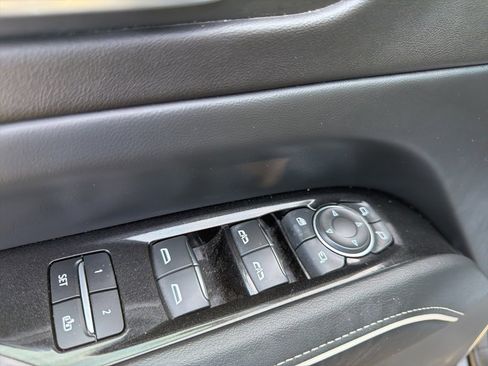 Used 2023 Cadillac Escalade Sport w/ LPO, ONYX Package image 10