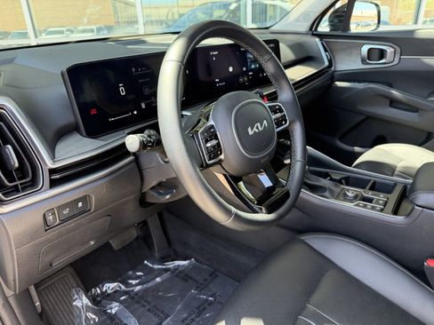 Used 2025 Kia Sorento X-Line EX AWD/4WD image 31