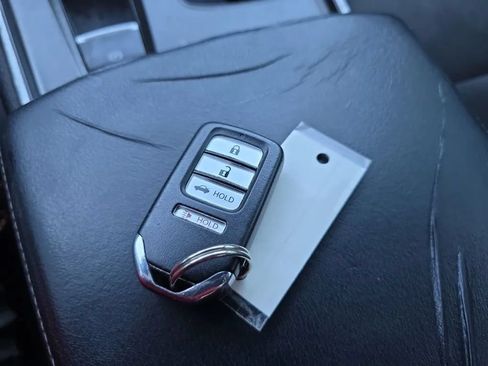 Used 2018 Honda Accord Sport image 35