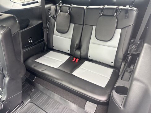 Certified 2023 Ford Explorer XLT w/ Equipment Group 202A AWD/4WD image 41