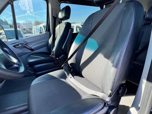 Used 2016 Mercedes-Benz Sprinter 2500 image 8