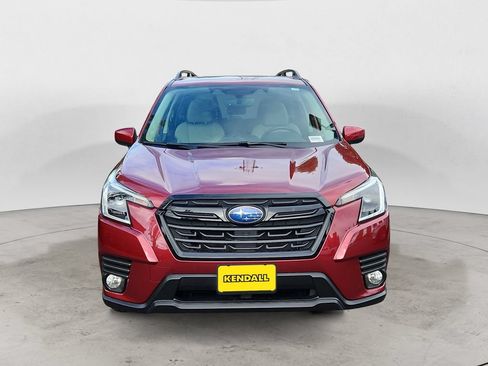 Used 2023 Subaru Forester Premium AWD/4WD image 8