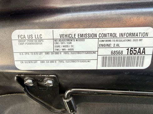 Used 2023 Jeep Wrangler Unlimited Sahara w/ Cold Weather Group AWD/4WD image 11