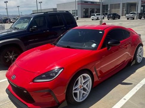 Used 2022 Toyota GR86 Premium RWD image 1