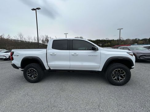 New 2026 Chevrolet Colorado ZR2 w/ Technology Package AWD/4WD image 2