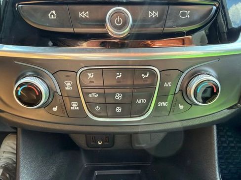 Certified 2023 Chevrolet Traverse LT AWD/4WD image 32