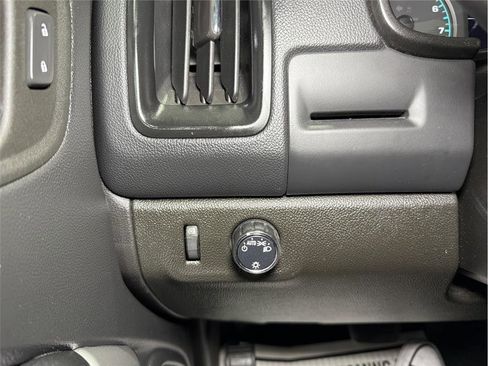 Used 2022 Chevrolet Colorado LT w/ Fleet Safety Package image 29