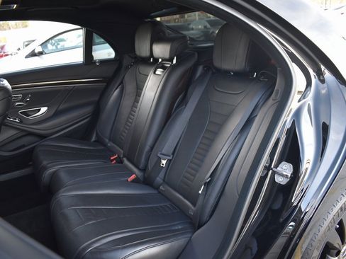 Used 2020 Mercedes-Benz S 560 4MATIC Sedan w/ Premium Package image 15