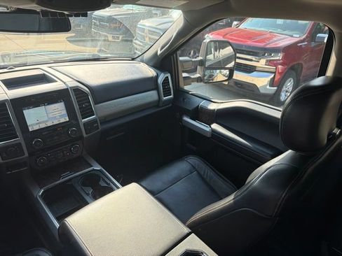 Used 2018 Ford F250 Lariat w/ Lariat Ultimate Package AWD/4WD image 19