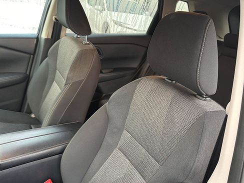 Used 2024 Nissan Rogue SV FWD image 28