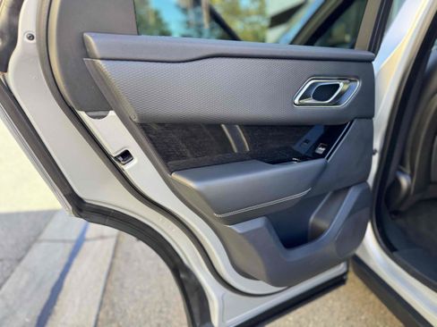 Used 2020 Land Rover Range Rover Velar R-Dynamic S image 66