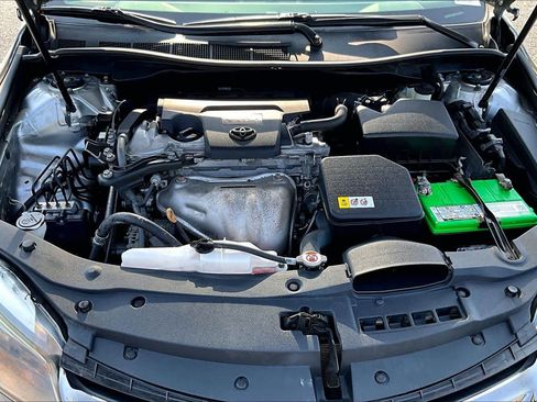 Used 2017 Toyota Camry SE FWD image 31