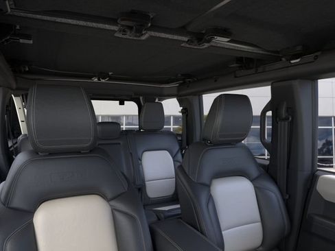 New 2026 Ford Bronco Outer Banks w/ Sasquatch Package AWD/4WD image 12