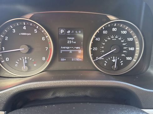 Used 2017 Hyundai Elantra Value Edition image 16