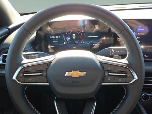 New 2026 Chevrolet Traverse LT w/ Driver Confidence Package FWD image 23