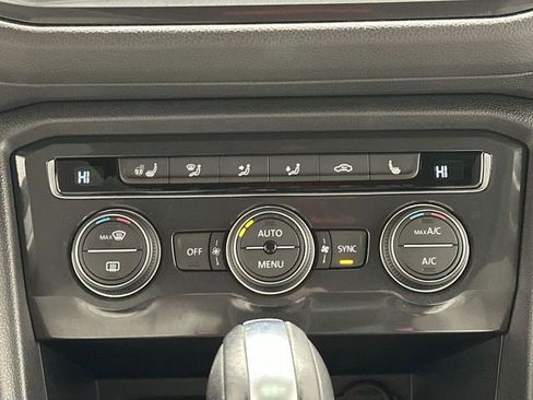 Used 2020 Volkswagen Tiguan SEL image 17