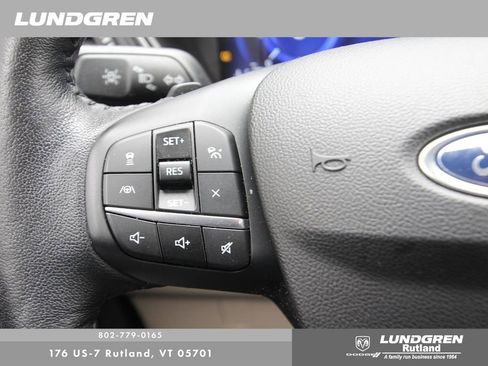 Used 2020 Ford Escape Titanium w/ Titanium Premium Package 2.0 image 17