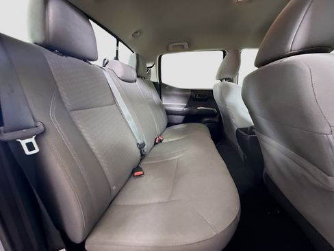 Used 2020 Toyota Tacoma SR5 w/ SR5 Appearance Package (SM) RWD image 26