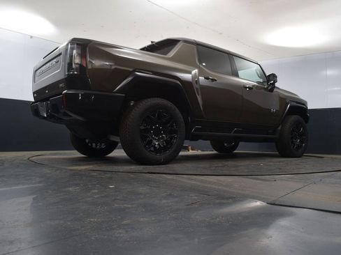New 2025 GMC Hummer EV 2X image 44