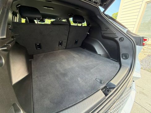 Used 2024 Chevrolet Equinox EV RS FWD image 69