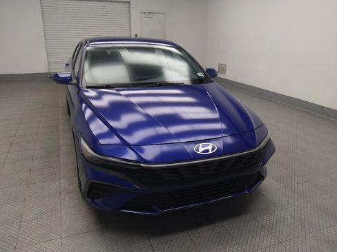 Used 2025 Hyundai Elantra SE FWD image 14