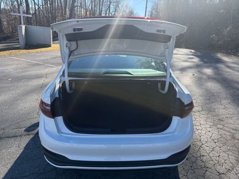 Used 2025 Volkswagen Jetta Sport image 28