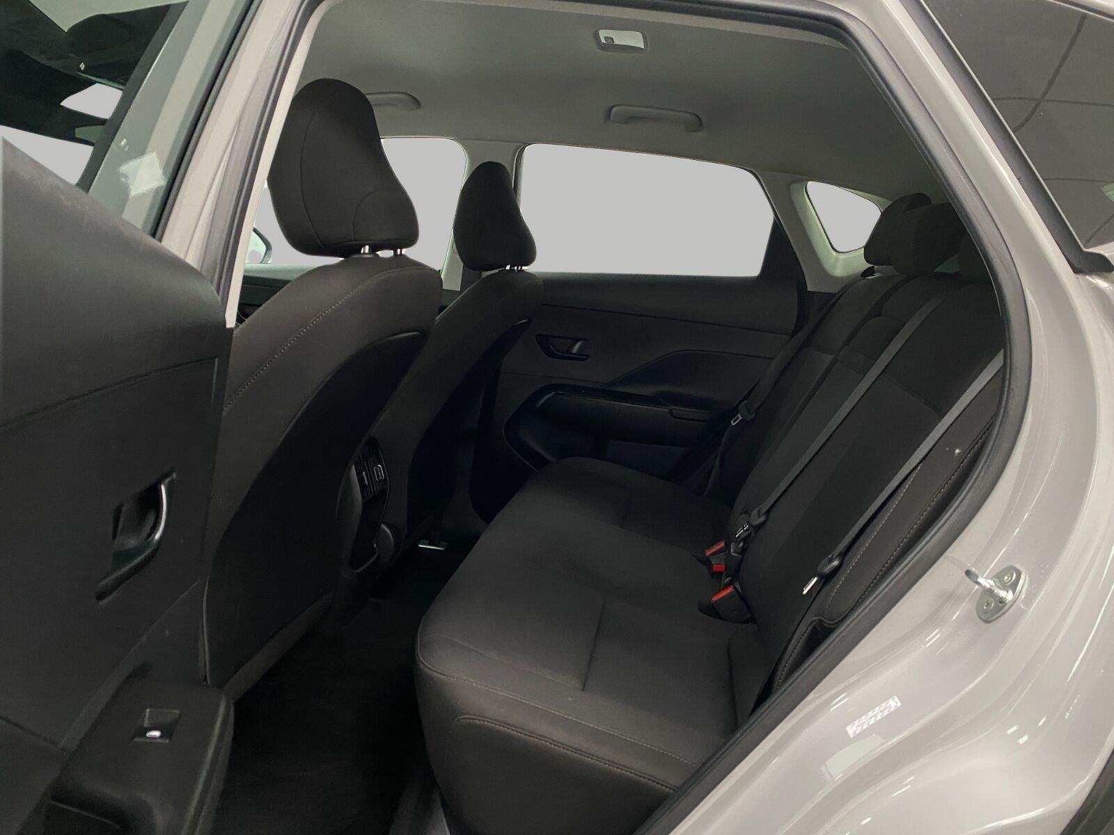 Certified 2024 Hyundai Kona SEL AWD/4WD image 28