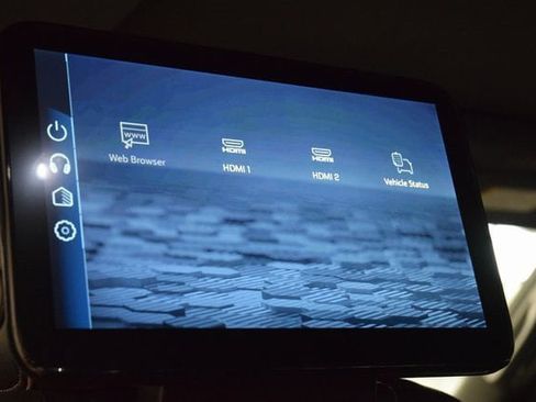 New 2025 Chevrolet Suburban Premier image 43