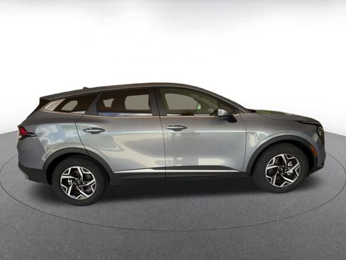 Used 2025 Kia Sportage LX FWD image 15