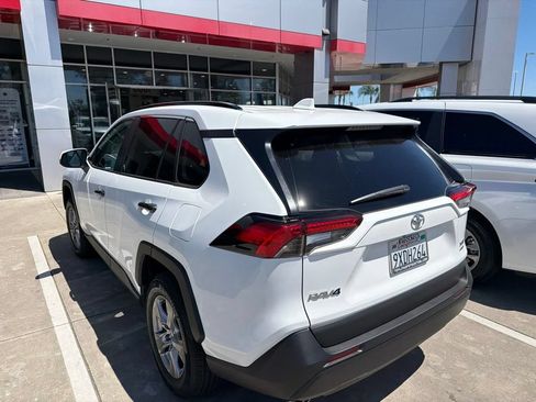 Used 2025 Toyota RAV4 XLE w/ Convenience Package AWD/4WD image 8