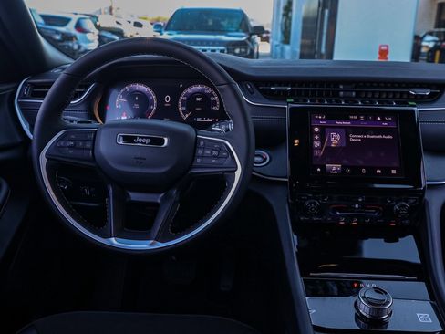 New 2025 Jeep Grand Cherokee L Altitude image 22