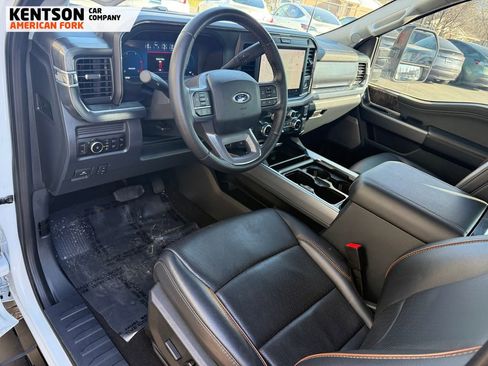 Used 2025 Ford F250 Lariat w/ Black Appearance Package image 34