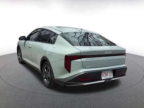 Used 2025 Kia K4 LXS image 11